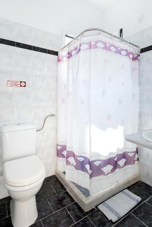 Eriva Hotel Acharavi  Eksteriør billede