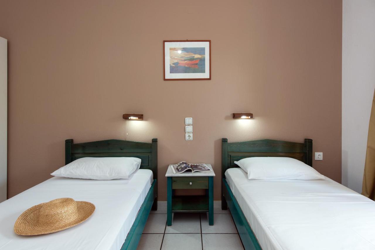 Eriva Hotel Acharavi  Eksteriør billede